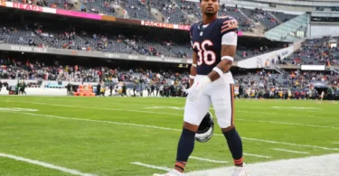 Jonathan Owens Honors Simone Biles with Perfect Gymnastics Salute After Forced Fumble