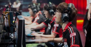 Esports: The Rise of Competitive Gaming in the Digital Age